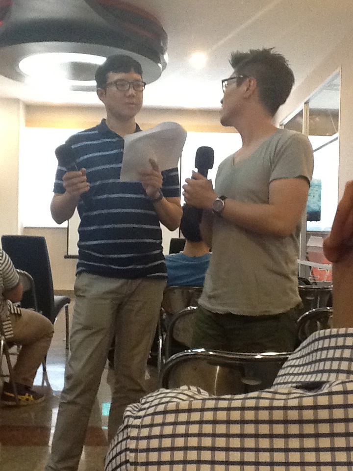 David yang pakai baju biru