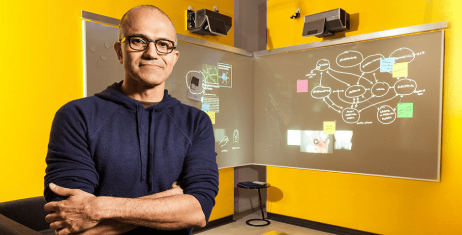 Gaya Casual Satya Nadella