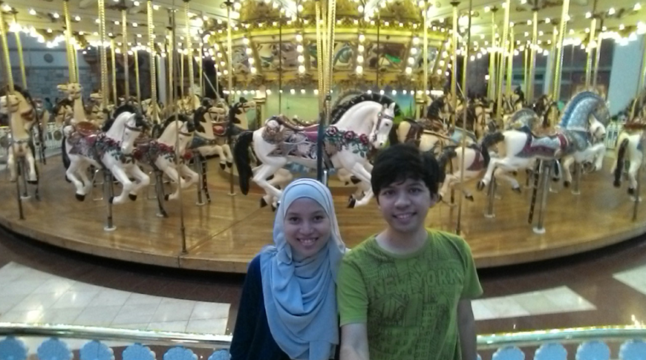 Foto di depan Komedi Putar