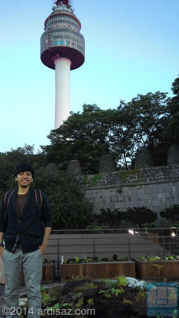 Spot paling pas buat foto towernya