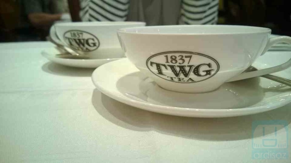 Satu menu teh bisa untuk 4 cup seukuran ini