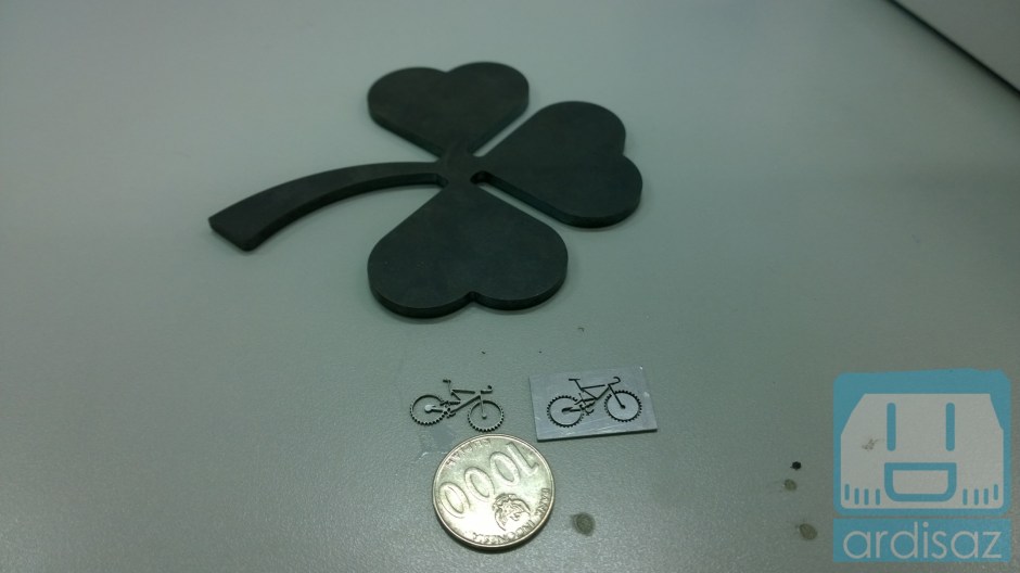 Motong logam dengan presisi tinggi hanya seukuran logam 1000 rupiah