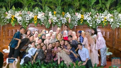 Tidak Lupa Bertongsis Ria